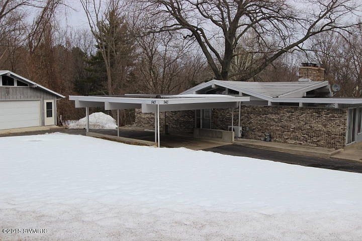 1st image of 943 Bluebell Dr