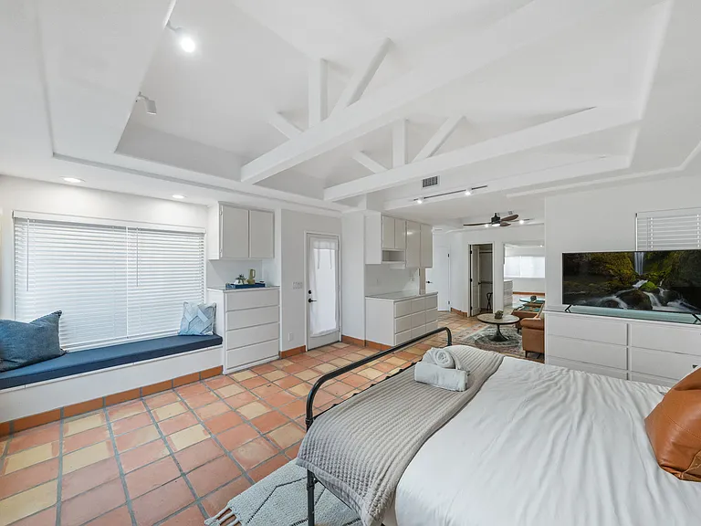 58328 Bonanza Dr — Photo 34