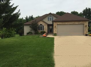 W4686 Woodridge Dr, Monroe, WI 53566