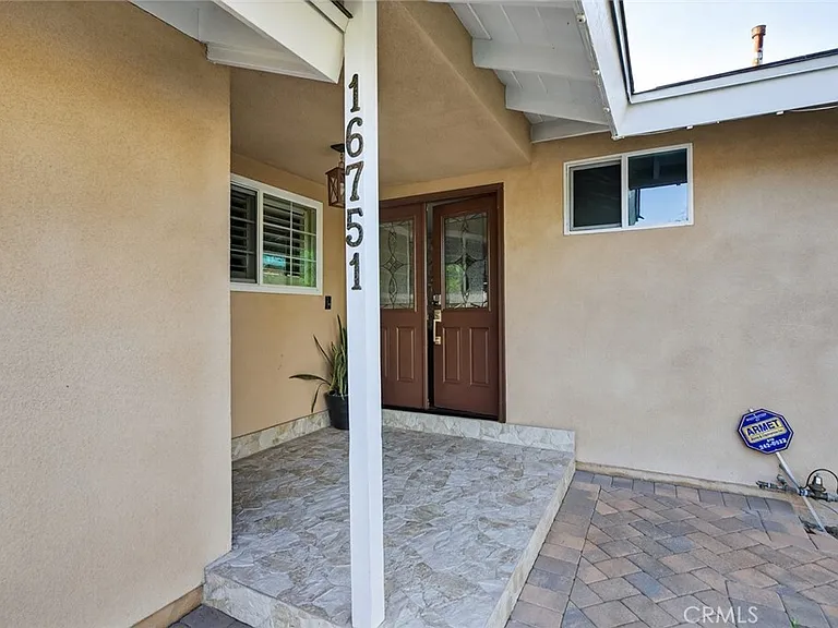 16751 Londelius St — Photo 3