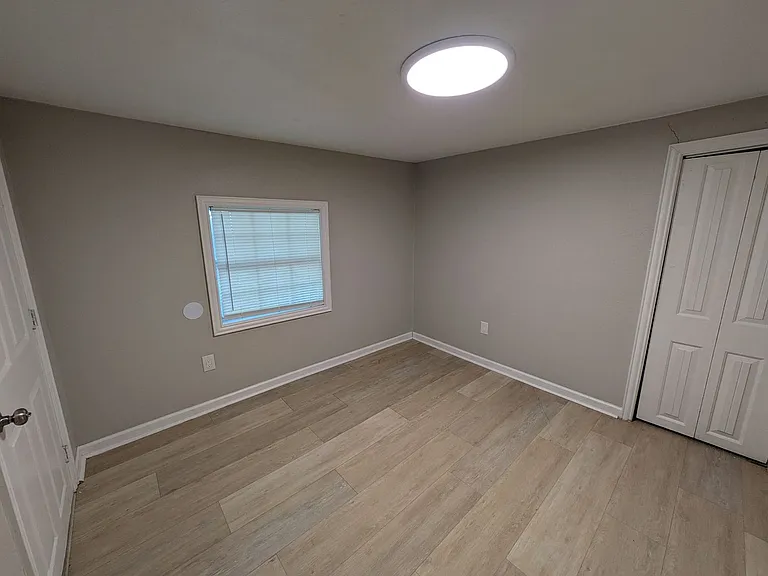 614 Euclid St — Photo 10