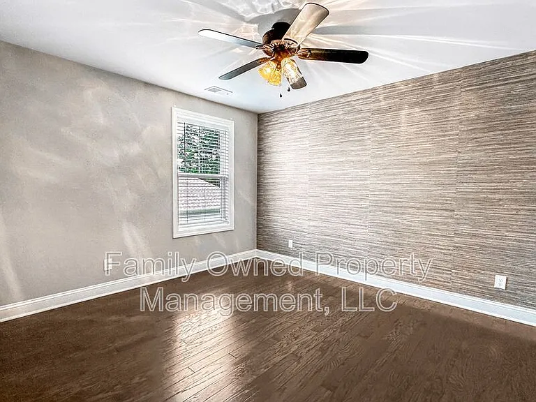 128 Whaler Ave — Photo 29