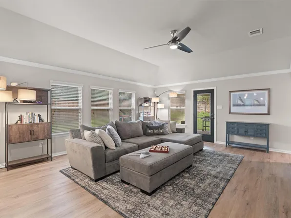 19600 Maiden Grass Dr, Pflugerville, TX 78660
