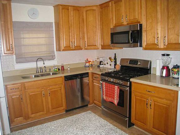 2nd image of 510 Hosier St