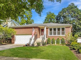 5 N Maple St, Mount Prospect, IL 60056