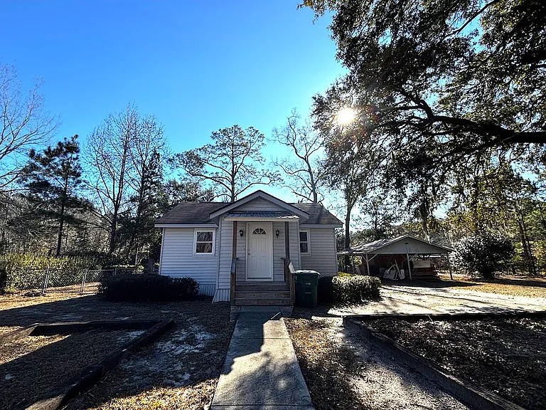 106 Conaway Rd — Photo 1