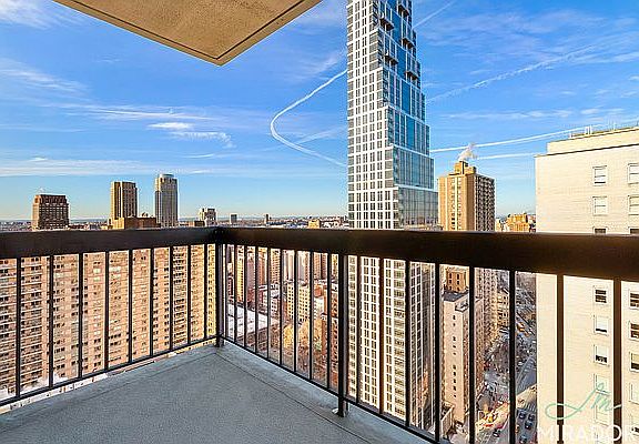 3rd image of 145 W 67th St APT 29C