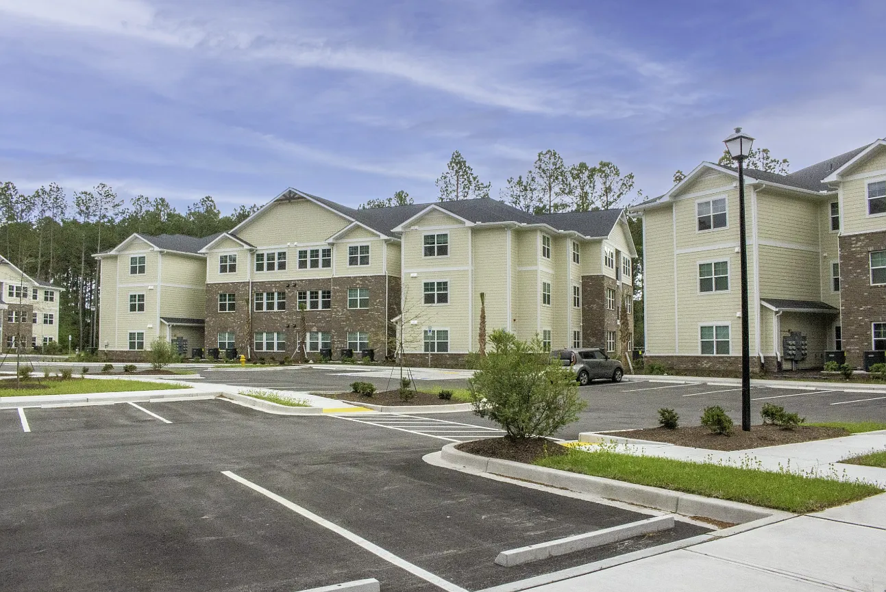 Waterford Pointe — Photo 1