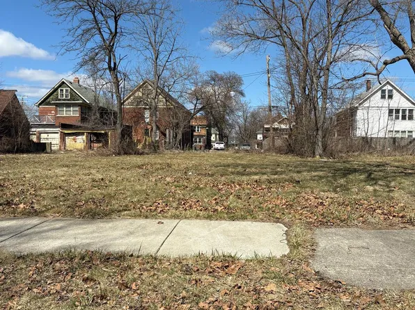 2730 Hogarth St, Detroit, MI 48206