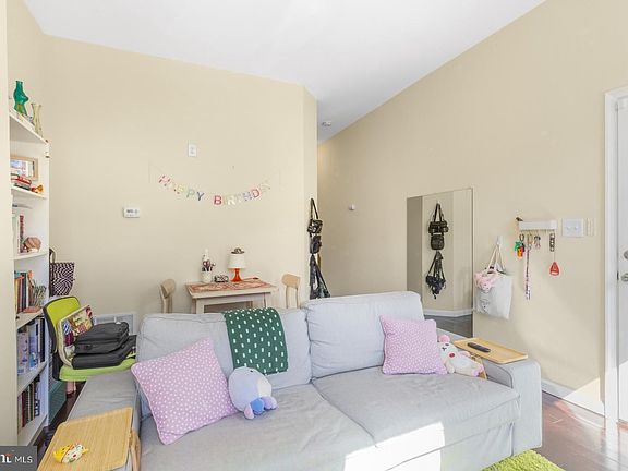 3rd image of 1536 S 19th St #1