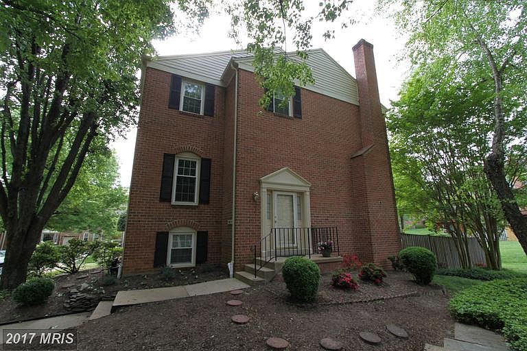1st image of 10431 Carriagepark Ct