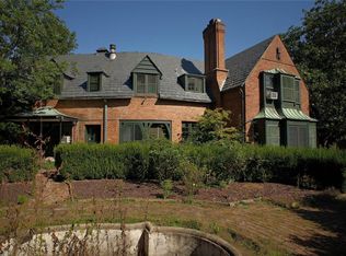 7 Sunningdale Dr, Saint Louis, MO 63124