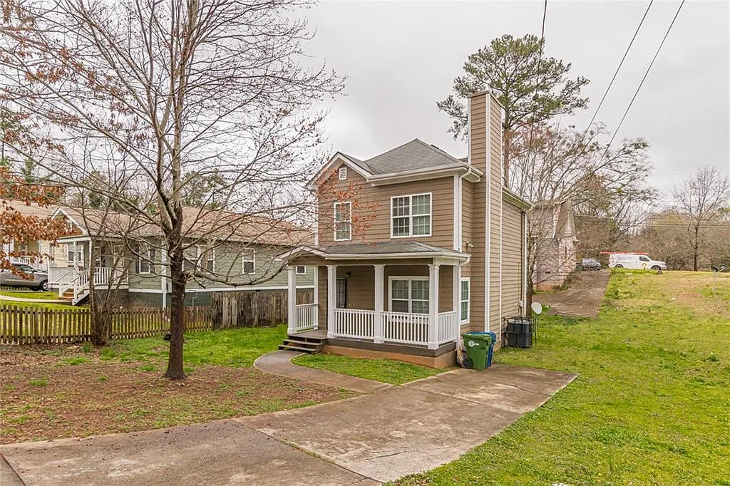 2272 Pryor Rd SW photo 1