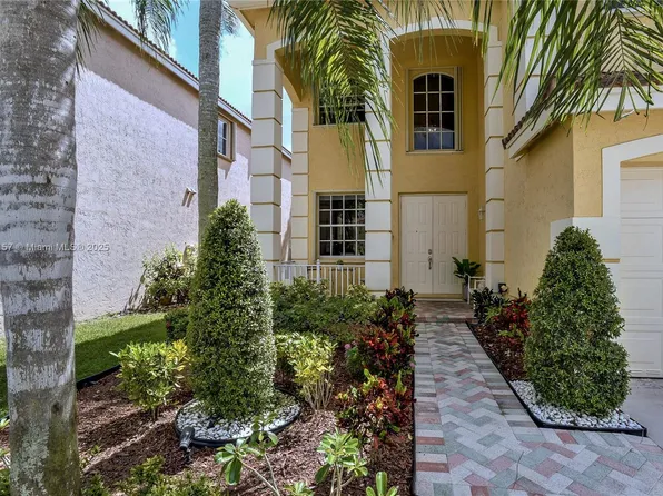 4322 Fox Ridge Dr, Weston, FL 33331