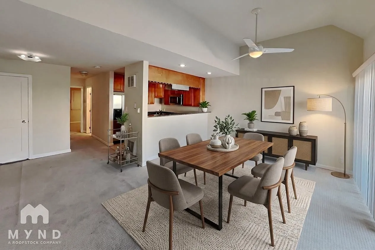 1 bed, 1.0 bath, 688 sqft, $2,295 — Photo 3