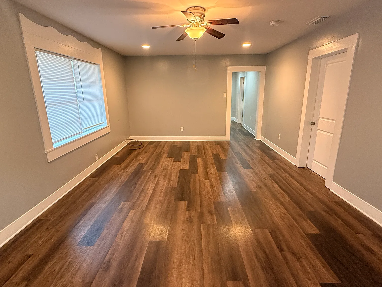 3 bed, 1184 sqft, $1,050 — Photo 2