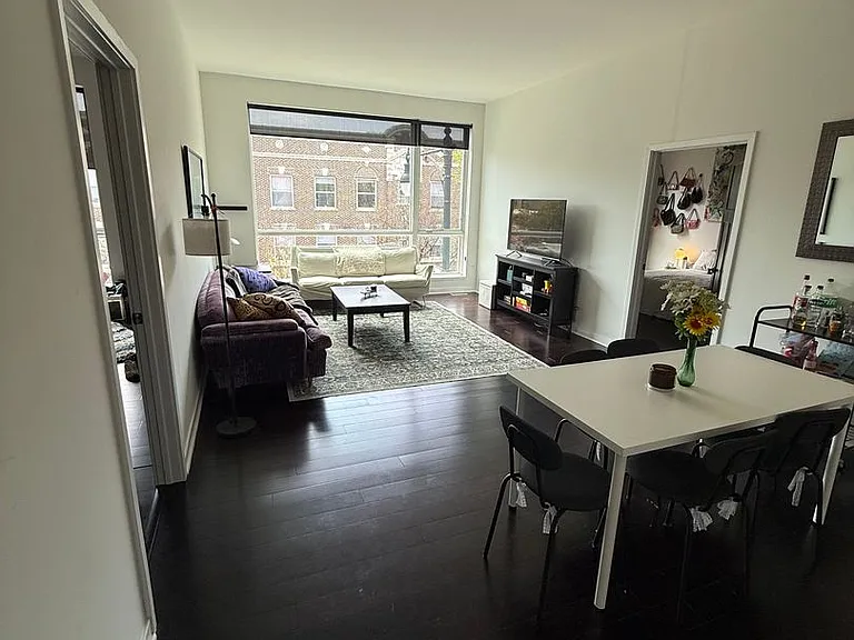 1244 W. Devon — Photo 14