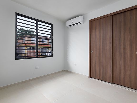 2nd image of 1340 Calle 20 NW #1