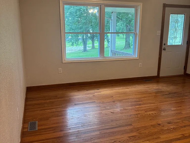 13916 Radford Ln — Photo 29