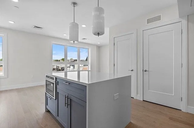 301 Border St #601 — Photo 11