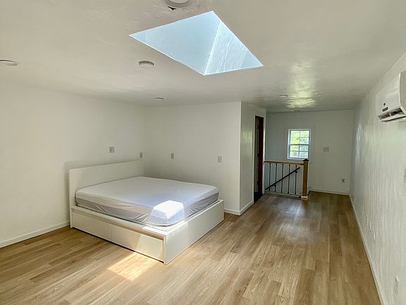 4th image of 531 Burleigh Ave #B