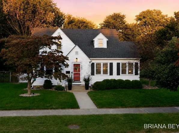 669 Columbia Ave, Holland, MI 49423