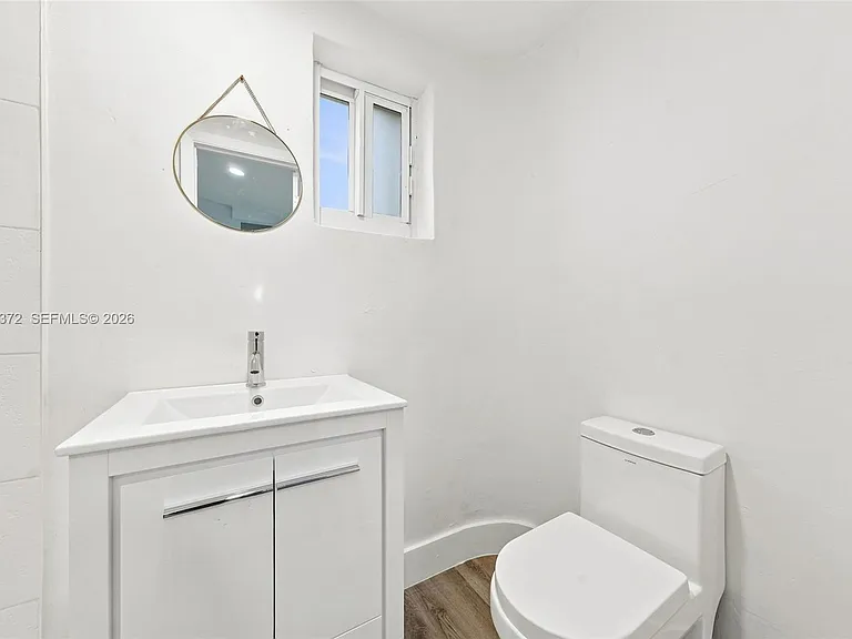 128 NW 9th Ave #6 — Photo 14