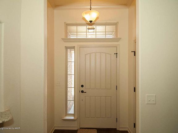 4th image of 7903 Knoxville Dr