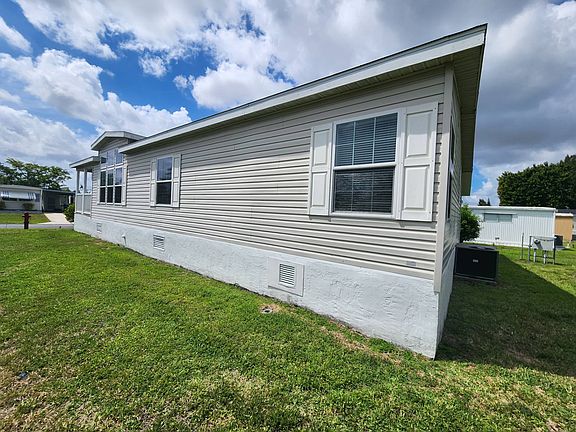 3rd image of 4449 Royal Manor Blvd #116