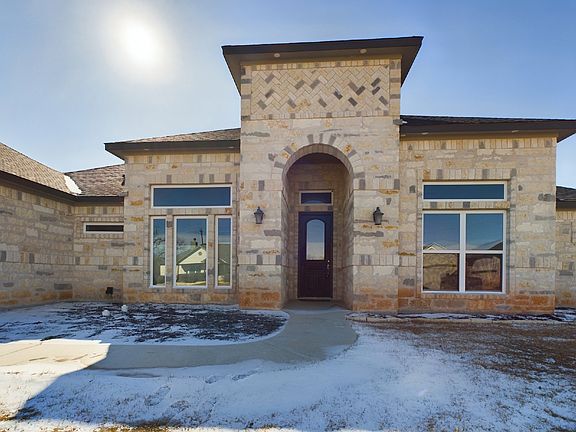 3rd image of 713 Shumard Ln