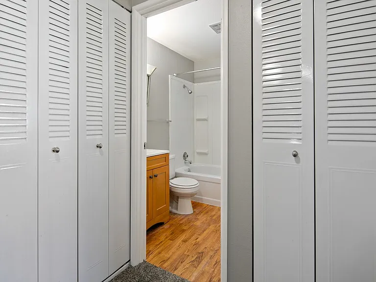 Colton Heights Apartments — Photo 25
