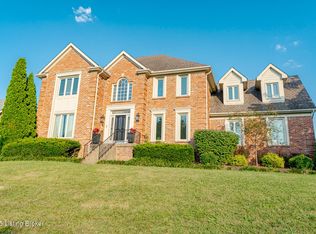 838 Lake Forest Pkwy, Louisville, KY 40245