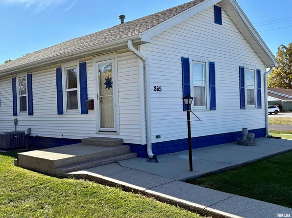 865 W Superior Ave, Jacksonville, IL 62650