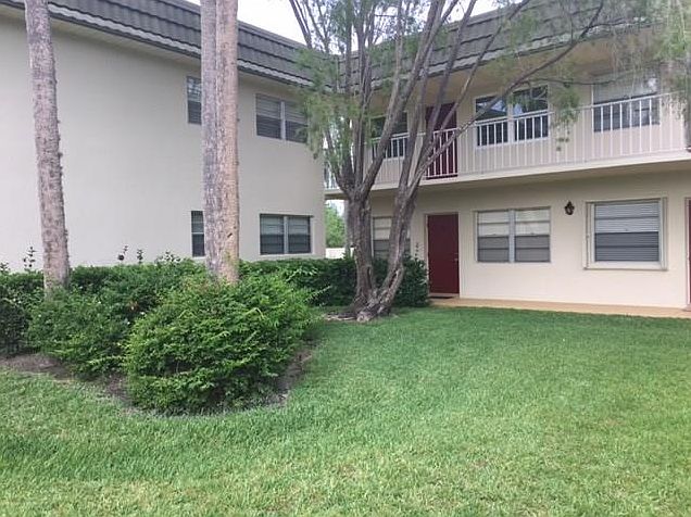 1st image of 37 Vista Gardens Trl