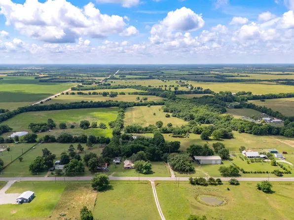 419 W Main St, Pecan Gap, TX 75469