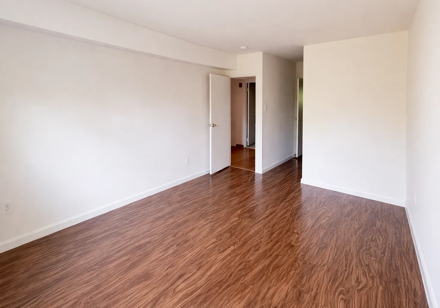 2 bed, 1100 sqft, $2,350 — Photo 4