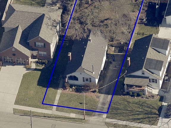 4th image of 7020 Wallace Ave