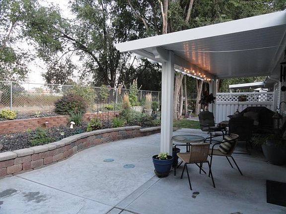 Private, serene backyard