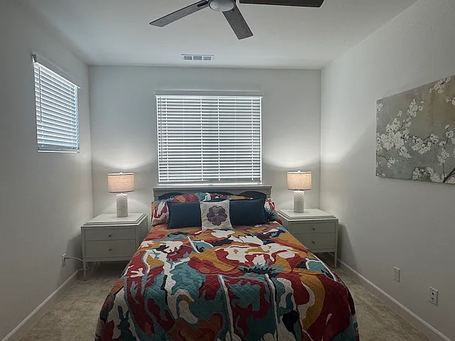 1 bed, 200 sqft, $1,300 — Photo 2