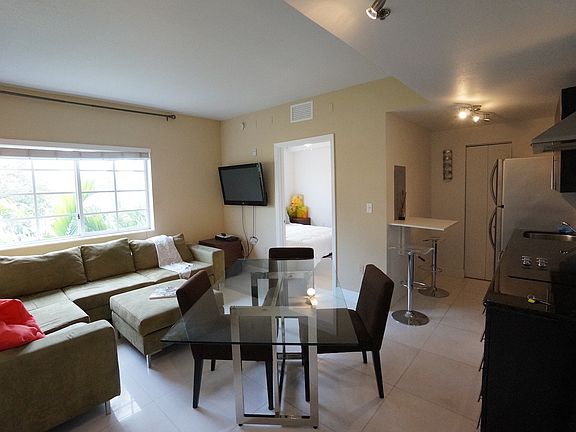 4th image of 1300 Pennsylvania Ave APT 301