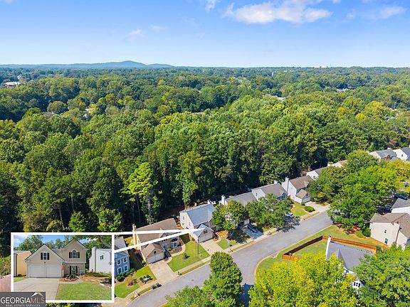 3rd image of 6010 Foxberry Ln