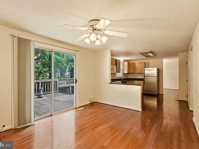 9404 Mirror Pond Dr — Photo 15