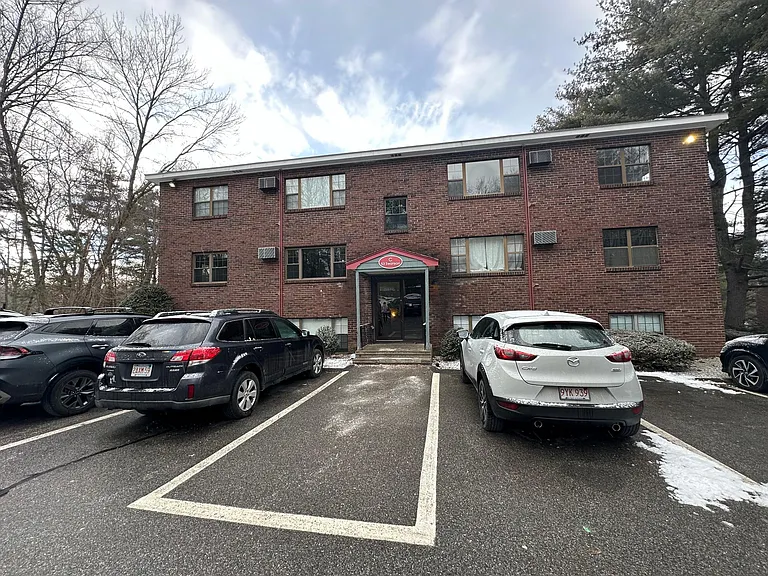 53 Swanson Ct #21C — Photo 1