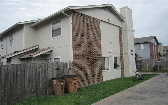 2nd image of 6909 Wentworth Dr