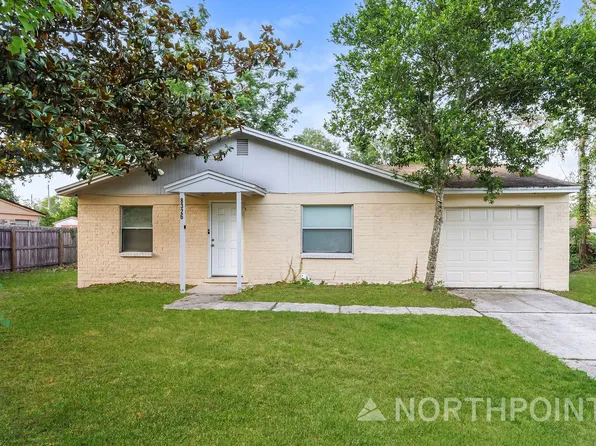 8326 Walden Rd E, Jacksonville, FL 32244