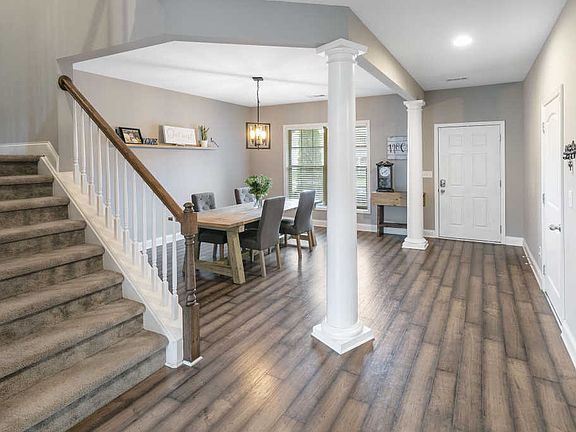 2nd image of 1128 Looking Glass Ln