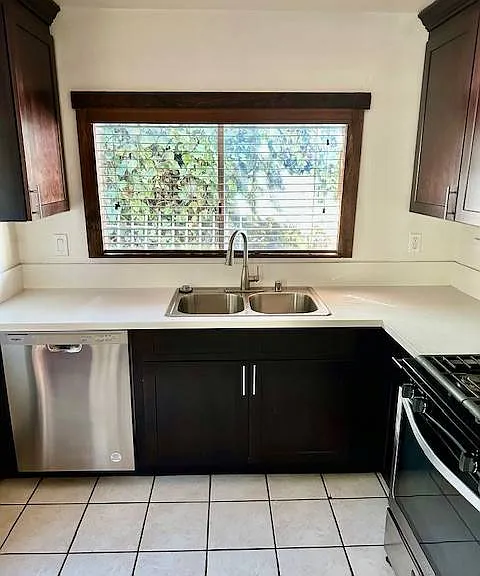 1118 N Coronado St #1/2 — Photo 3