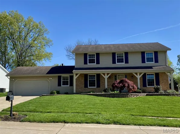 15586 Cedarmill Dr, Chesterfield, MO 63017