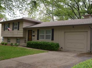 3119 SW Mulvane St, Topeka, KS 66611