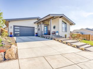 4626 SW Zenith Ave, Redmond, OR 97756